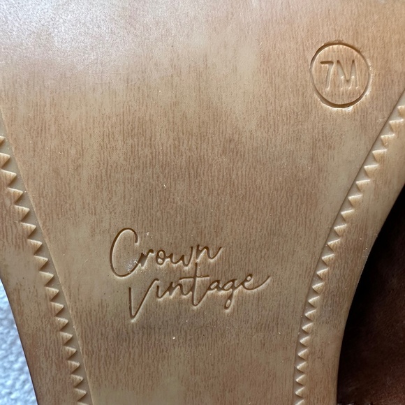 EUC CROWN VINTAGE Brown Leather Heeled Bootie - Size 7 - Picture 5 of 5